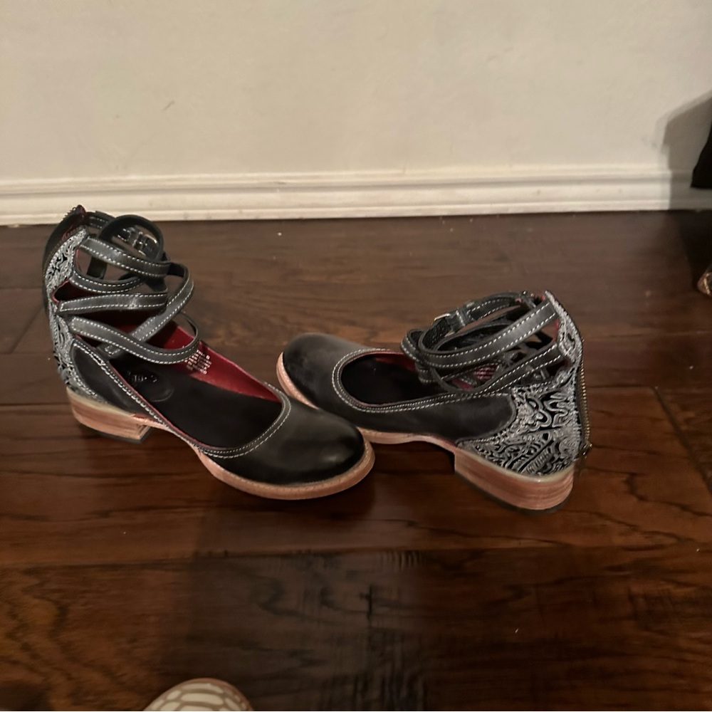 Freebird by Steve Madden- Martina Shoes